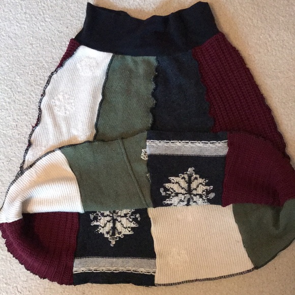 Patchwork knit winter mini-skirt mint condition - Picture 9 of 16